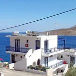 Marinas شقة