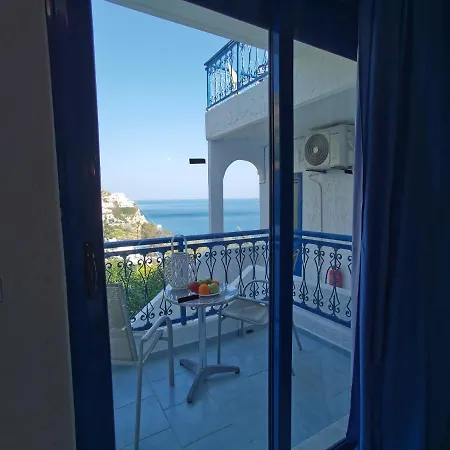 Marinas Studios Апартаменты *