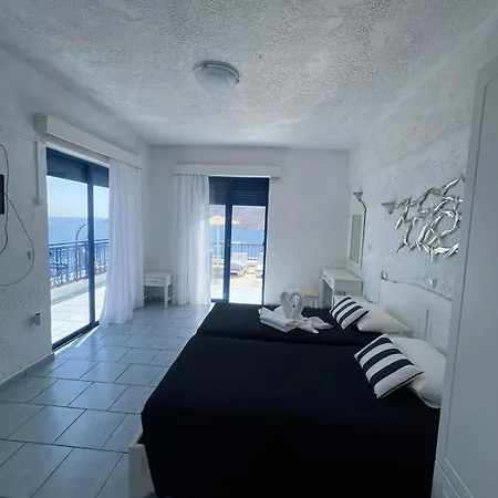 Marinas Studios * Ливадия
